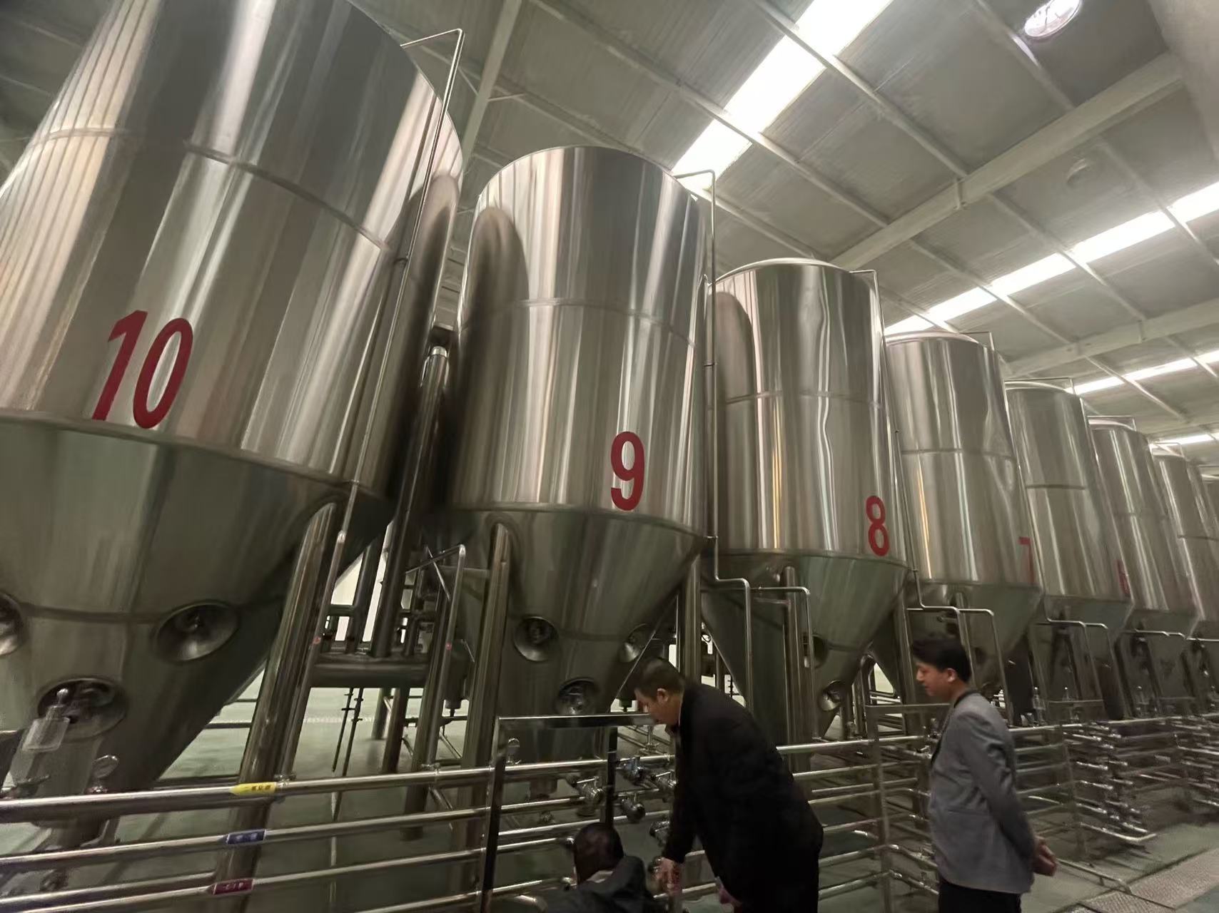 故城精酿啤酒设备厂—平面布置、设备设计、制造、调试、培训等一条龙服务